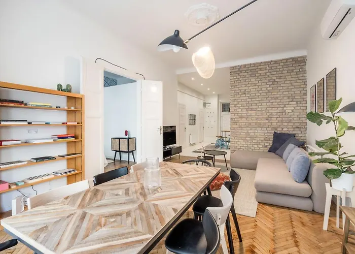 Sunshine Sprint Luxury Apartment